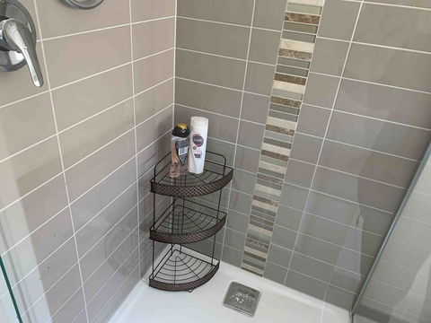 AHA Family Holiday House With Huge Backyard - St Kilda Accommodation 3