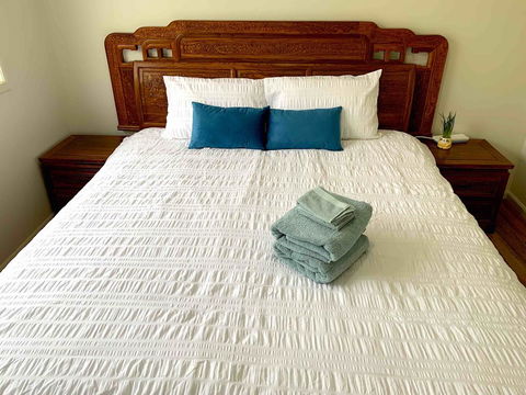 AHA Family Holiday House With Huge Backyard - St Kilda Accommodation 0