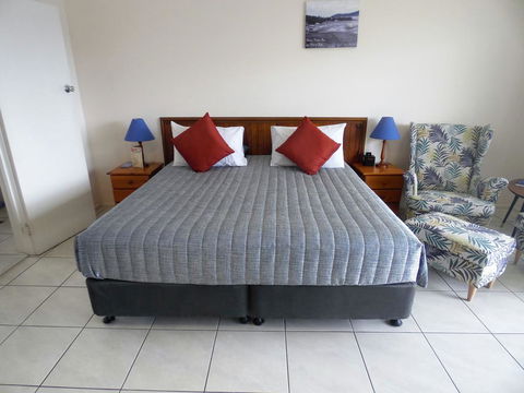 Airlie Court Units - St Kilda Accommodation 0