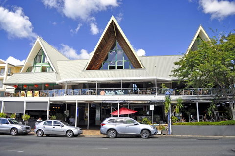 Airlie Waterfront Accommodation - St Kilda Accommodation 0
