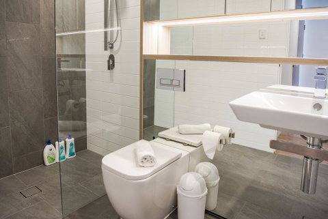 AirTrip Apartments On Tribune Street - St Kilda Accommodation 3