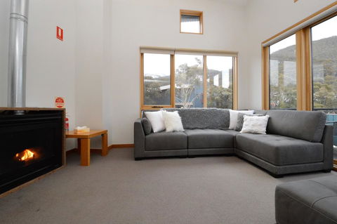 Akuna 3 - St Kilda Accommodation 1