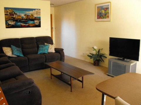 Akuna, Unit 8, 112-116 Little Street - St Kilda Accommodation 1