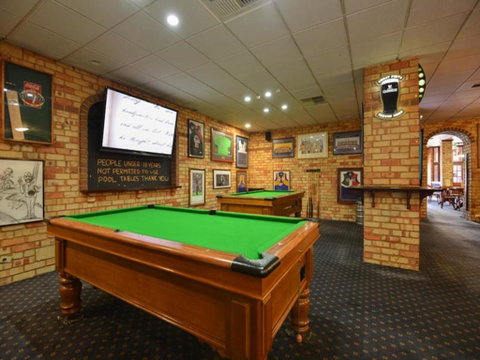 Albion Hotel - St Kilda Accommodation 2