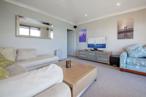 Alcheringa Unit 3 & 4, 32 Sandy Point Road - St Kilda Accommodation 2