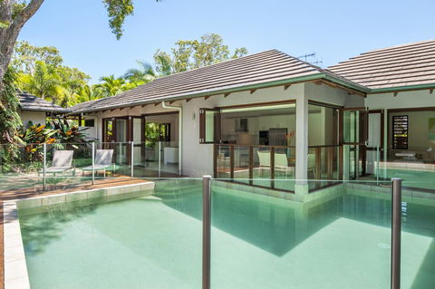 Alcove Sands - St Kilda Accommodation 1