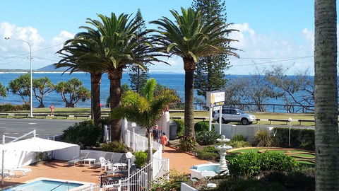 Alex Headland Beachfront - St Kilda Accommodation 0