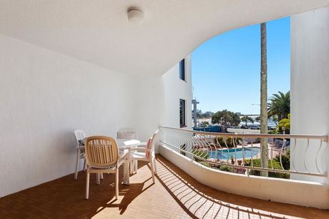 Alex Headland Beachfront - St Kilda Accommodation 2