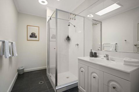 Alinga Longa 4 - St Kilda Accommodation 2