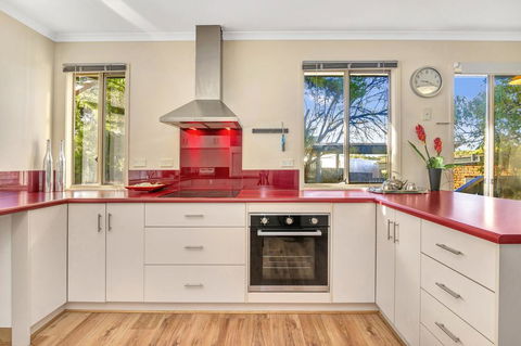 All Decked Out - St Kilda Accommodation 2