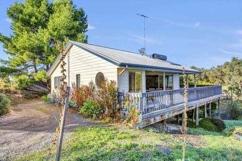 All Decked Out - St Kilda Accommodation 1