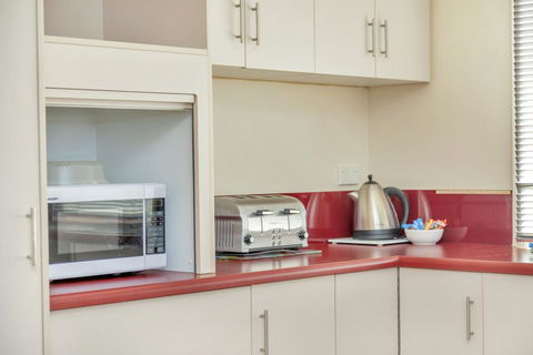 All Decked Out - St Kilda Accommodation 3
