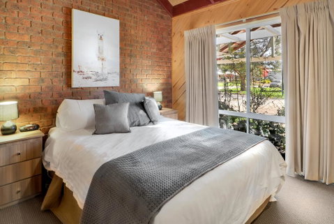 All Seasons Mansfield - St Kilda Accommodation 1
