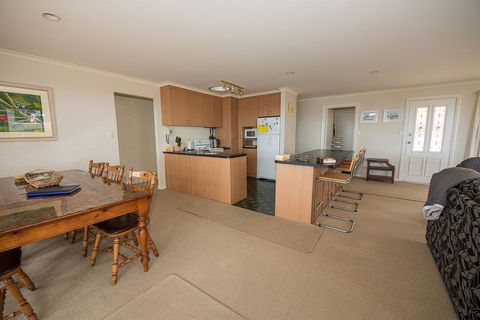 Allure - St Kilda Accommodation 0