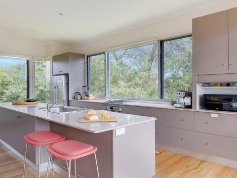 Aloha - Direct Beach Access From Property - St Kilda Accommodation 2