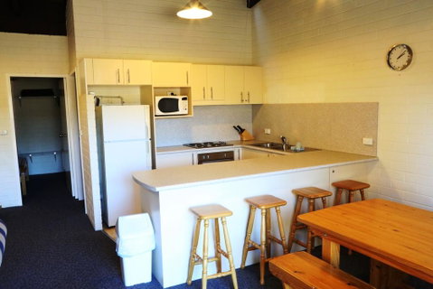 Alpha 8 - St Kilda Accommodation 0