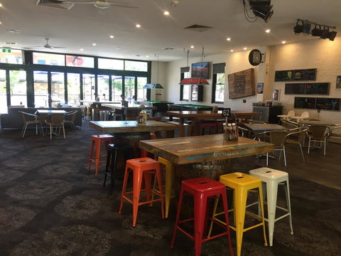 Alpine Hotel Bright - St Kilda Accommodation 1