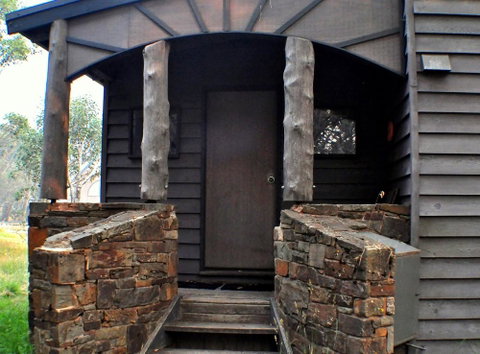 Alpine Interlude - St Kilda Accommodation 0