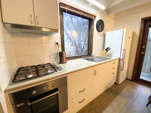 Alpine Retreat - St Kilda Accommodation 3