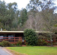 Alrima Lodge Bright - St Kilda Accommodation