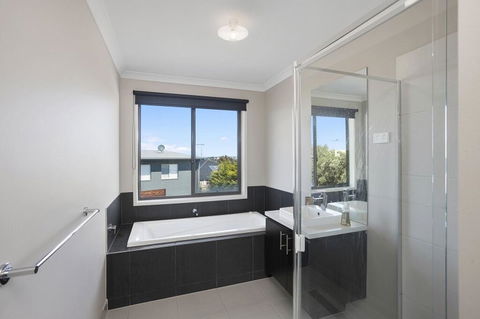 Alyxia Escape 15 - St Kilda Accommodation 2
