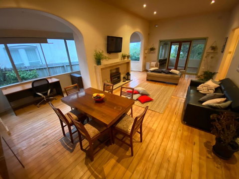 Amazing And Big Home With View - St Kilda Accommodation 0