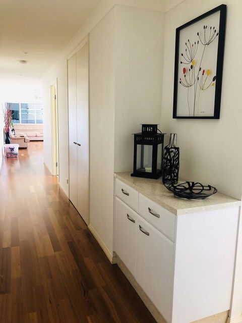 Amazing Apartment Ocean Views And Hot Tub On Balcony - Coolangatta - St Kilda Accommodation 3