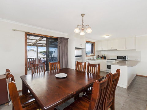 AMBIENCE BY THE SEA - St Kilda Accommodation 1