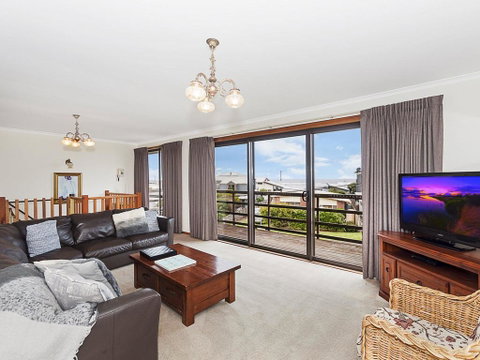 AMBIENCE BY THE SEA - St Kilda Accommodation 3