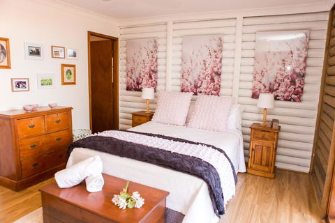 Among The Vines - St Kilda Accommodation 2