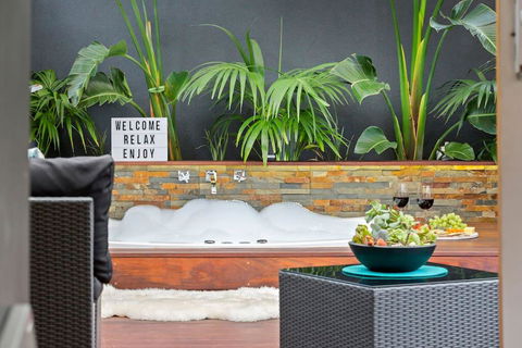 AMORE A Tranquil Retreat With Couples Spa - St Kilda Accommodation 0