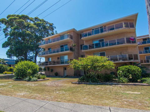 Anchorage 2, With Water Views - St Kilda Accommodation 3