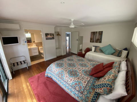 Anchors B&B - St Kilda Accommodation 0