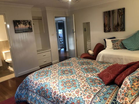 Anchors B&B - St Kilda Accommodation 1