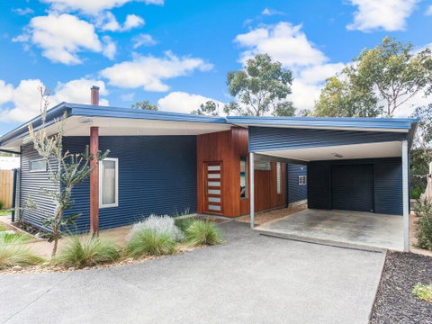 ANGLE BY THE SEA - Anglesea - St Kilda Accommodation 0