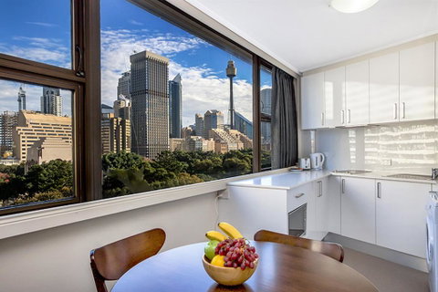 Apartment At College St - St Kilda Accommodation 1