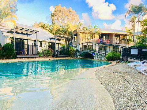 Apartment In 4,  Resort - Pool Views - Great Location - St Kilda Accommodation 0