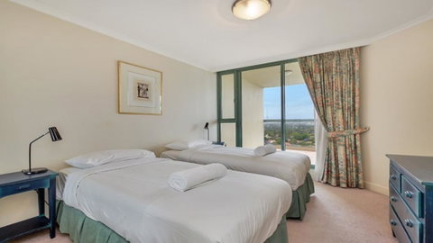 Apartment In The Heart Of Chatswood - St Kilda Accommodation 3
