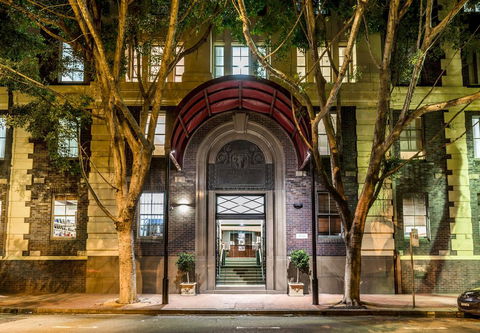 Apartments @ 243 Pyrmont - St Kilda Accommodation 1