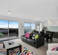 APOLLO 13 PENTHOUSE - free wifi  huge terrace - St Kilda Accommodation