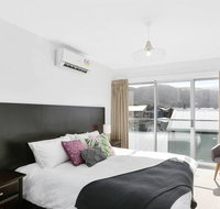 APOLLO 13 STUDIO - free wifi opposite beach - St Kilda Accommodation