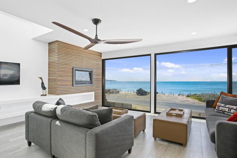 Apollo Bay Beach House - St Kilda Accommodation 2