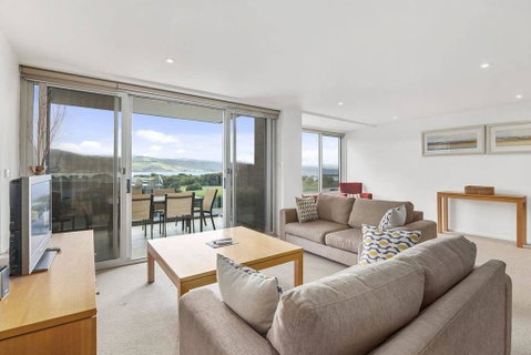 APOLLO BLUE 6 - Modern Waterfront Apartment - St Kilda Accommodation 0