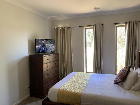 Apple House - St Kilda Accommodation 3