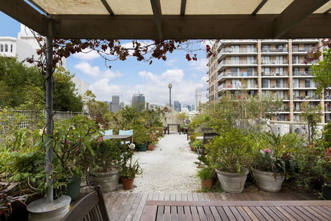 Apt - Art Deco Studio A - St Kilda Accommodation 2
