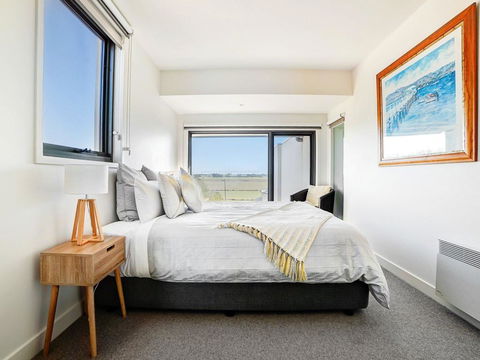 AQUA MIST PENTHOUSE - St Kilda Accommodation 3