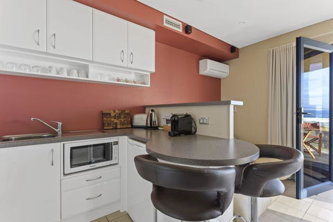 Aqua Shores Studio - St Kilda Accommodation 1