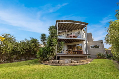 Aqua Vista - A Stroll To Paynesville Forshore - St Kilda Accommodation 3