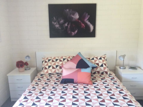 Aquarius Batehaven - St Kilda Accommodation 1