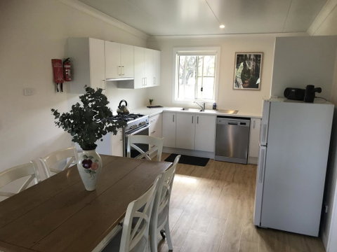 Arcadian Cabin - Southern Highlands River Retreat - St Kilda Accommodation 2